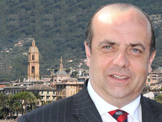 L'ex sindaco di Rapallo, Mentore Campodonico